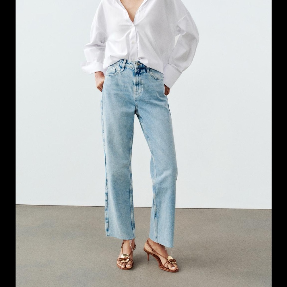 Zara High Waisted Straight Jeans - Picture 2 of 7